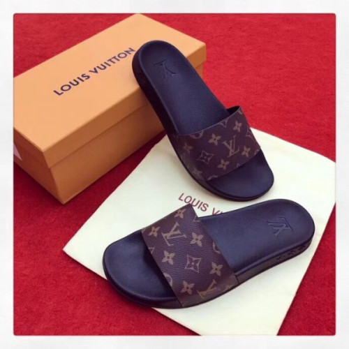 l0*is-V*t0n-slipper